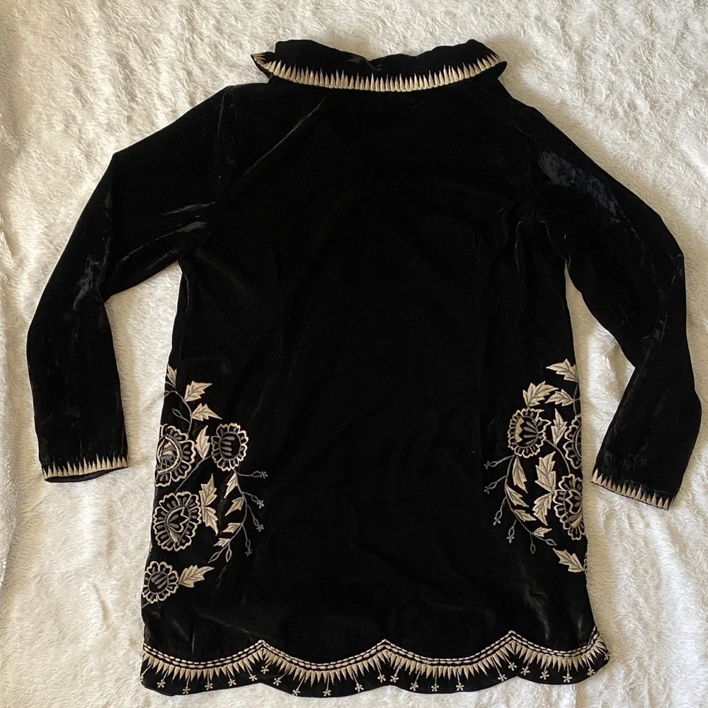 Soft Surroundings Black Velvet Long Sleeve Collared Tunic with Cream Embroidery - Picture 3 of 4